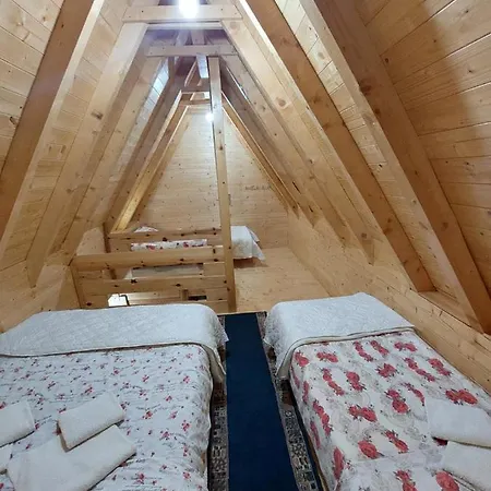 Markove Kolibe 3, Uvac * Sjenica