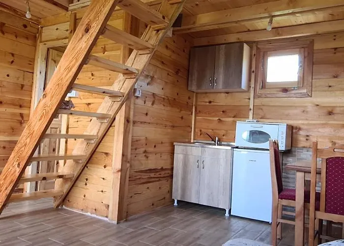 Markove Kolibe 3, Uvac سينيتشا