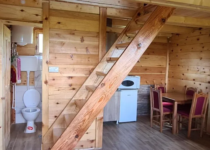 Markove Kolibe 3, Uvac بيت للعطل سينيتشا